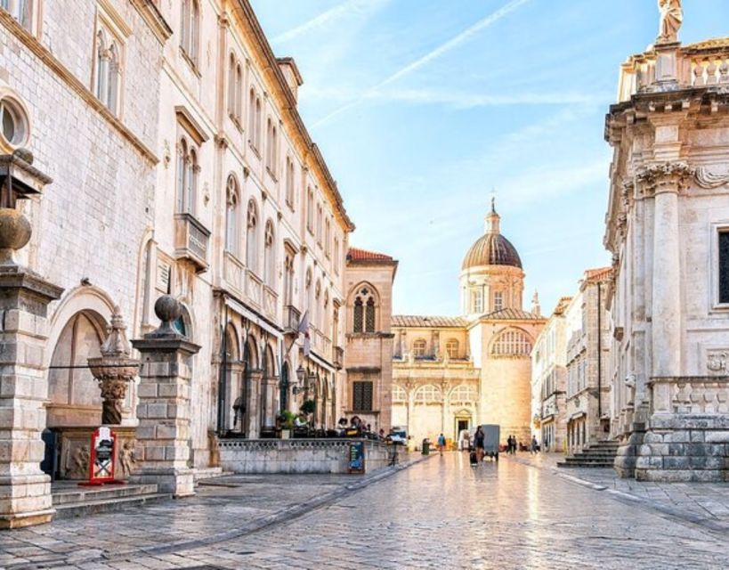 Group tour: Dubrovnik Walking Tour (1h duration, 9:30am, 6pm - Stradun Monument: Understanding Dubrovnik’s Main Spine