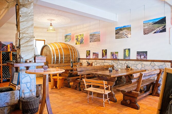 Half Day Tour - Deep and Dark Red Wine of Pelješac - Mali Ston oysters at the bay: fast stop, serious payoff