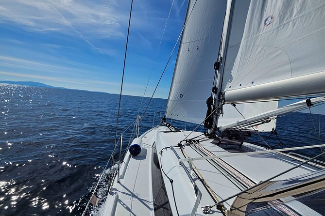 Islands Tour on Luxurious Jeanneau Sun Odyssey - Small-group comfort, real-world pacing, and weather reality