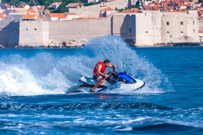 Jet Ski Rent 2h - Gear included: fuel, life jackets, and driving instructions