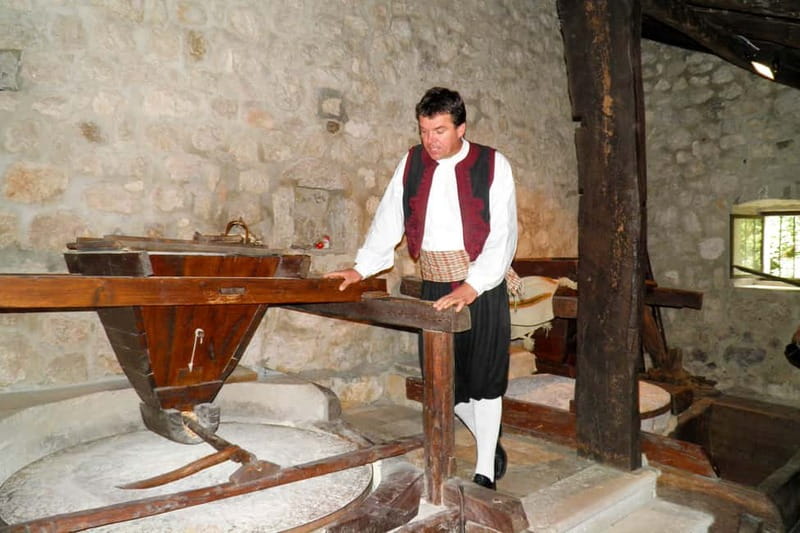 Konavle Valley: Tour with Wine Tasting from Dubrovnik - A Konavle wine day from Dubrovnik that feels like a change of pace