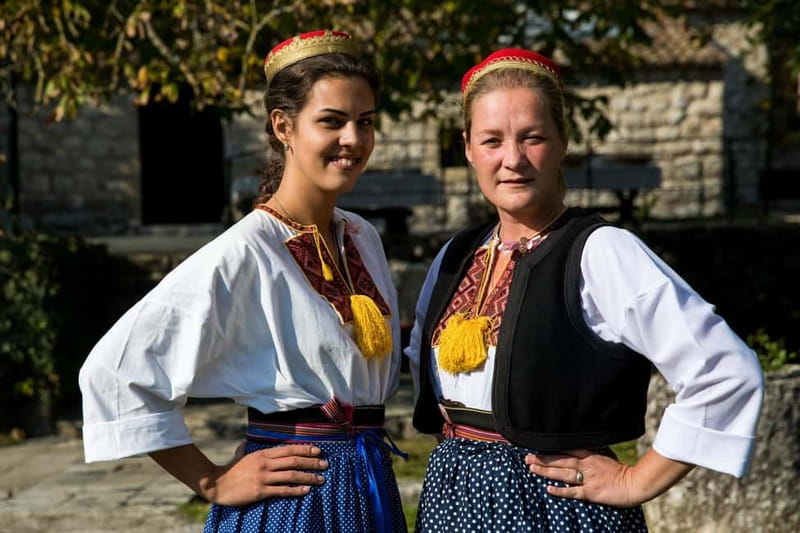 Konavle Valley: Tour with Wine Tasting from Dubrovnik - Riding the train through the vineyards: short, scenic, and practical