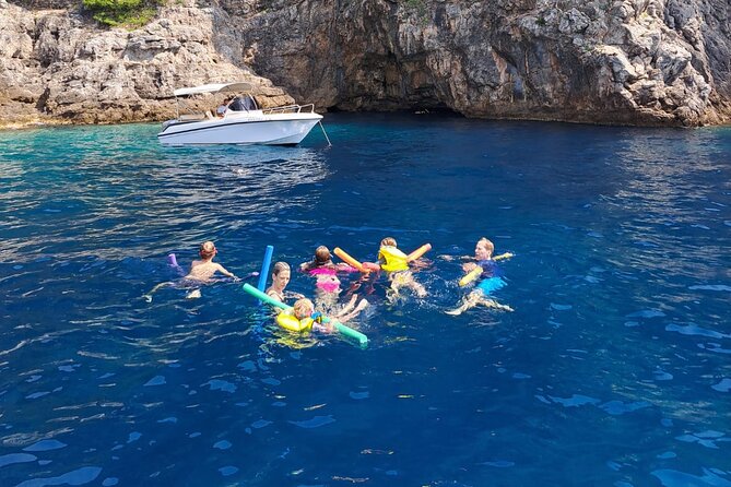 Luxury Elaphite Islands half day Cruise with lunch Apreamare - Price and value: what $889+ includes, and what you’re buying