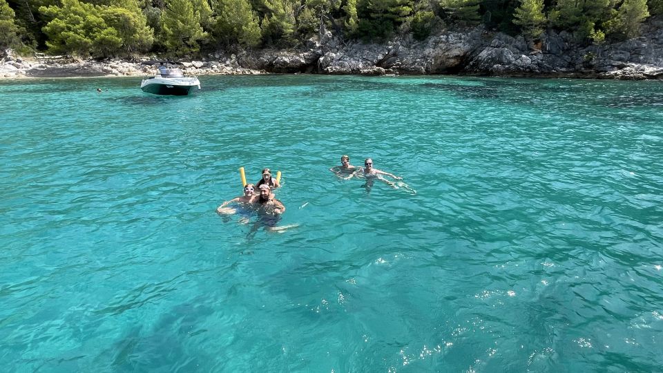 Luxury Private Boat Tour to Elaphiti Islands (4 hours) - Drinks onboard and the no-food reality