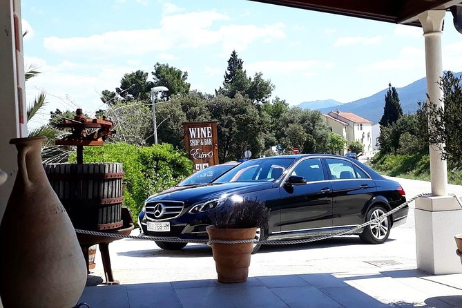 Luxury private transfer: Dubrovnik to Dubrovnik airport - Why skip the shuttle and taxi scramble in Dubrovnik