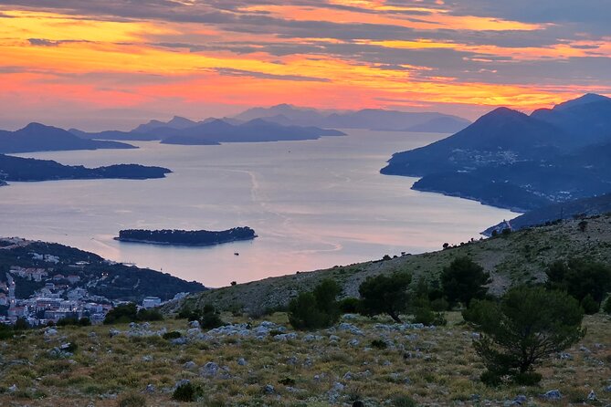 Luxury Sunset Tour with Wine Tasting - Guide energy: why Goran’s storytelling makes the views stick