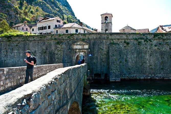 Montenegro Coast Private Day Trip from Dubrovnik - Kotor Old Town: two hours that balance walking and views