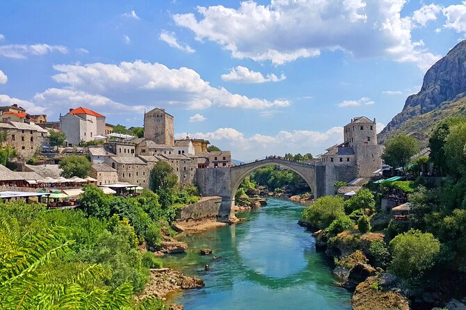 Mostar & Kravice waterfalls tour including Turkish house entrance - The Neretva river valley photo stop: quick views that add up