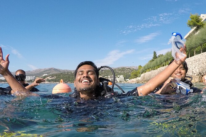 PADI Discover Scuba Diving in Dubrovnik - The Skills Lesson Under the Surface: Equalizing, Signals, and Control