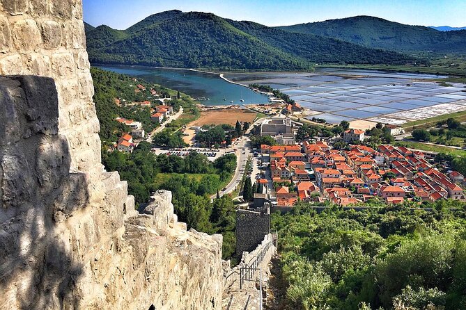Peljesac Wine & Ston Oysters PRIVATE HALF DAY SHORE TOUR - Mali Ston Bay oyster boat: what this stop really gives you