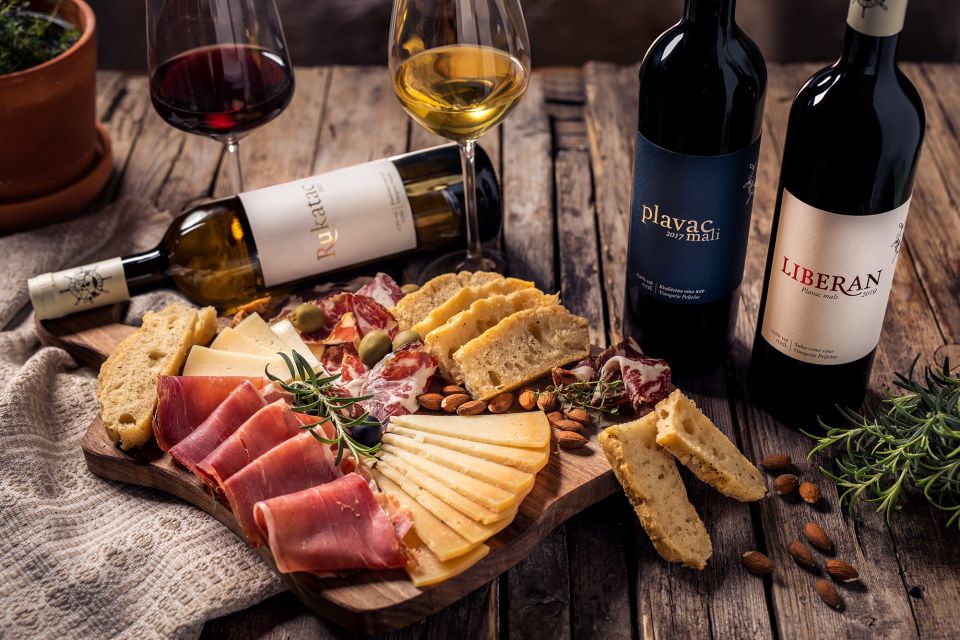 Pelješac wine tasting and local winery visit - Guided tasting of 4 wines or fruit liqueurs, paired with local food