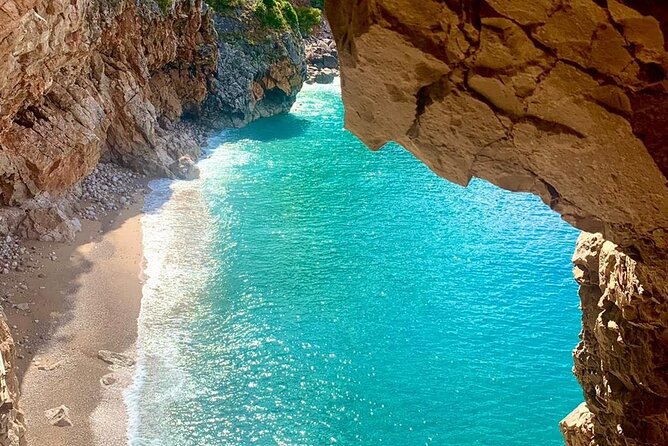 Picnic on Croatian Secret Beach - Why the Konavle cliffs beach feels different from Dubrovnik