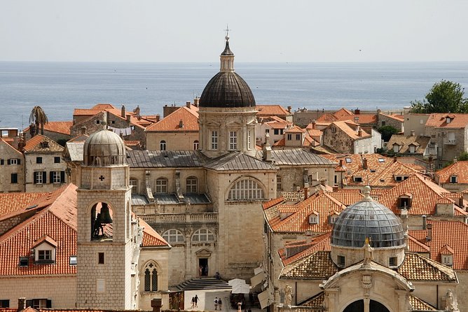Private 2 hours Walking Tour Games of Thrones in Dubrovnik - Sponza Palace: a famous landmark with fees not included