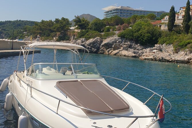 Private Boat Tour in the Elaphiti Islands - Sipan and Suđurađ: beach, restaurants, and a small castle visit