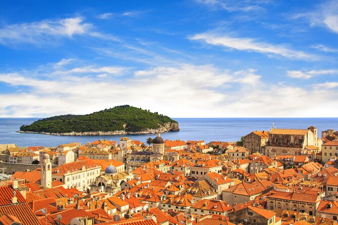 Private Dubrovnik City Walls & City Tour - Stradun (Placa) and Luža Square: Where Dubrovnik Lives