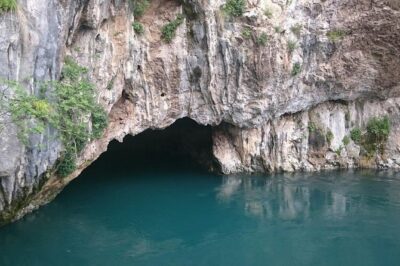 Private Mostar and Herzegovina tour from Dubrovnik - Mostar Old Bridge and the Old City: The Stop That Sets the Tone