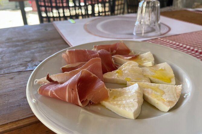 Private Tour: Cavtat and Konavle Day Trip from Dubrovnik with Lunch - Velji Do lunch: peka cooking, grappa aperitifs, and real Croatian flavors