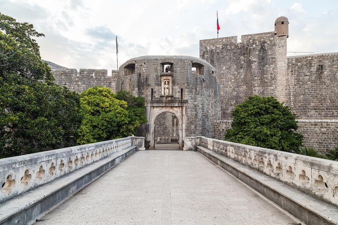 Private Tour: Panoramic Dubrovnik Tour Including Old Town Walking Tour - Who should book this Dubrovnik private panoramic tour