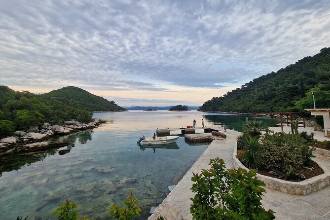 Private tour to the Elafiti with Barracuda 545 - half day 4h - Flexibility on the water: customizing stops to your pace