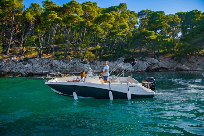 Private Tour: Wine & Sunset Experience at boat - When Weather Changes the Plan: How to Stay Comfortable