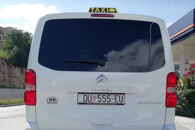Private Transfer by 8 seats van from and to Dubrovnik Airport - Meet the Driver Where You Actually Need Them