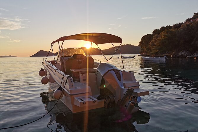 Rent a luxury speed boat for great fun on this Elaphiti Islands tour - How the 4-hour vs 8-hour choice changes your island time