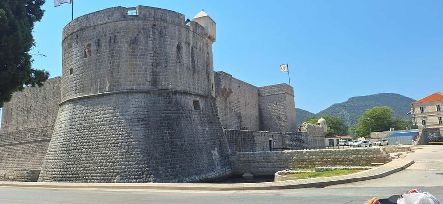 Ston: Private White Gold Tour With a Wall Climb - Sea-facing fortresses: spotting defensive power up close