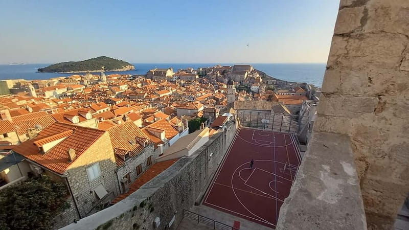 Sunset Wall Walk: 75-Minute Guided Tour & Free Exploration - Price and ticket math: what you’re really paying for